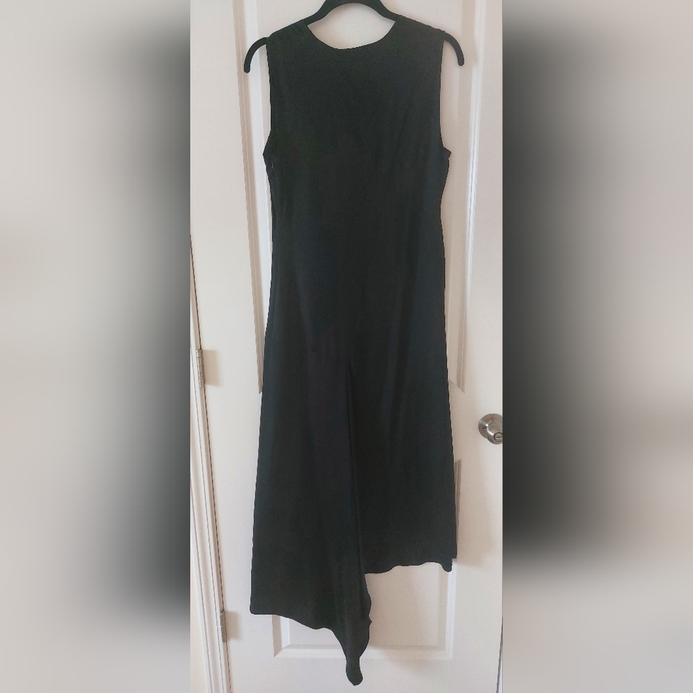 Japanese Fashion Simultaneous midi with angular draping in back